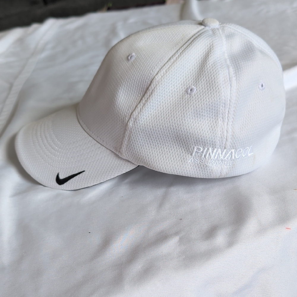 Nike White Pinnacol Swoosh Baseball Cap